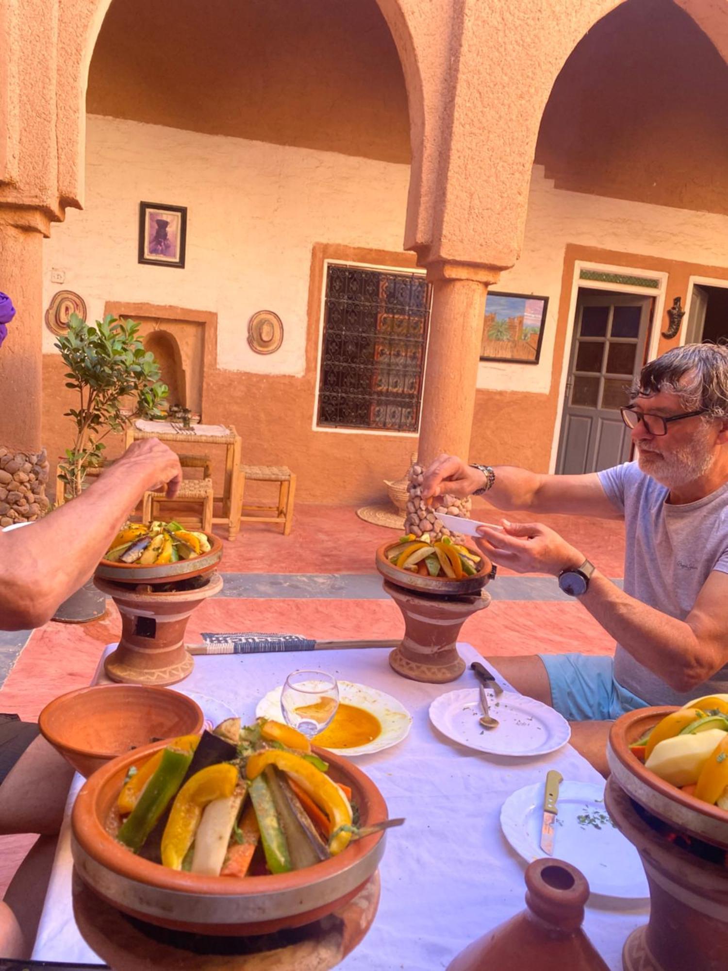 Riad Nkob Esterno foto